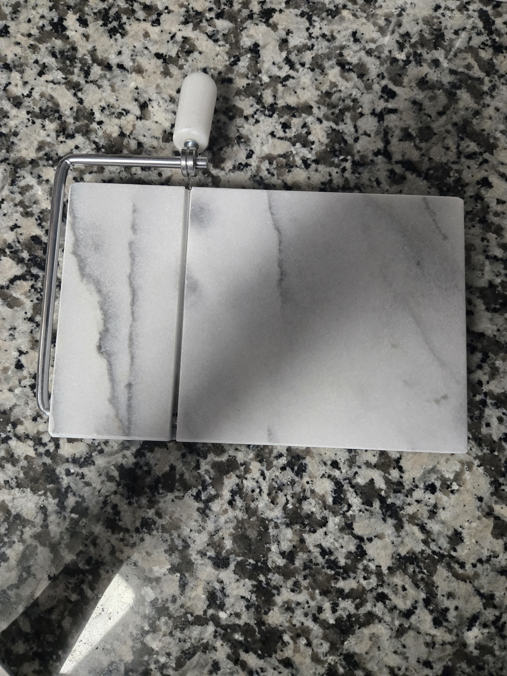 NWOT Marble Pattern Cheese Slicer/board